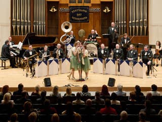 Bratislava Hot Serenaders prinesú