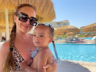 Veronika Nízlová s dcérkou