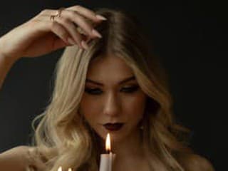 Emma Llure, videoklip Melodráma