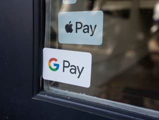 Google verzus Apple: Kto