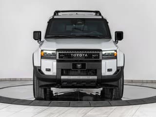 Obrnená Toyota Land Cruiser