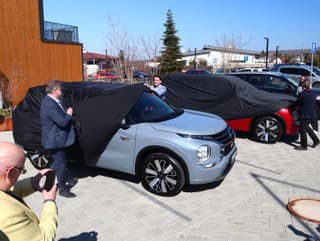 Mitsubishi Outlander MY25