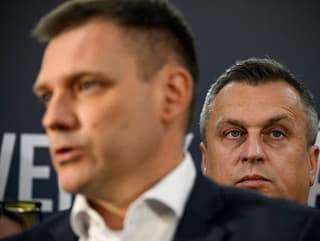 Koaličný spor o transakčnú