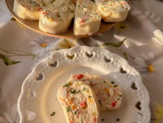 Syrová roláda s vajíčkovou