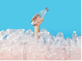 Tisíce plastových fliaš ročne?