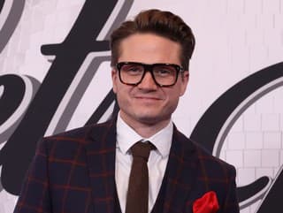 ŠPINAVÁ VOJNA Brzobohatého a