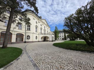 Úrad vlády upozornil na