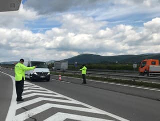 Policajti v sobotu odhalili