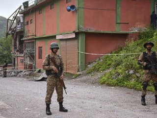 India hlási pokračujúce letecké
