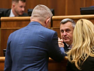 V koalícii to vrie: