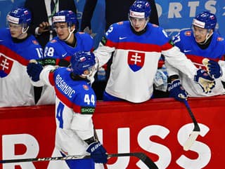 Mislav Rosandič oslavuje gól