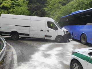 Dopravná nehoda autobusu a