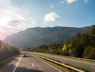 Unikátny projekt: Povrch diaľnice