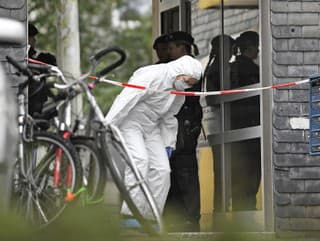Vyšetrovatelia zabezpečujú stopy pri