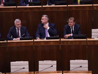 Poslanci ukončili rokovanie diskusiou