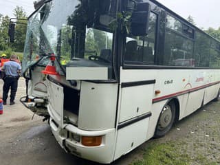 Vážna nehoda autobusu v