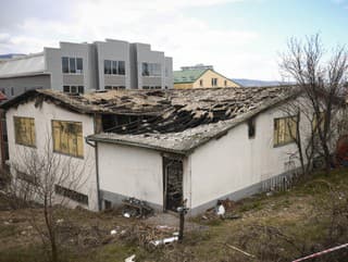 Poškodená budova nočného klubu