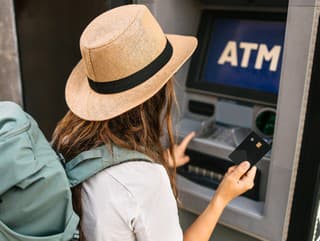 Stále nemáte kreditku? Pozrite