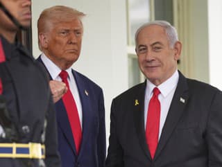 MIMORIADNY ONLINE Trump sa