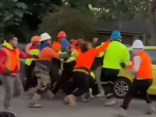 Hromadná bitka robotníkov