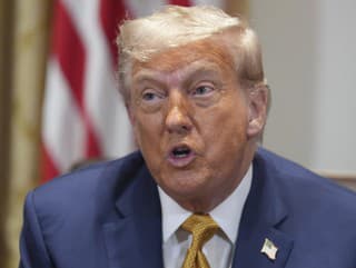 Trump absolvuje v septembri