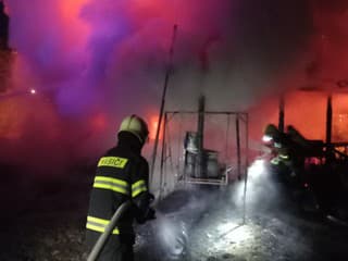 Požiar dielne pri rodinnom