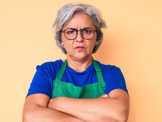 Sú NAMYSLENÉ a majú