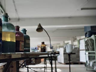 Opustené komunistické laboratórium naháňa