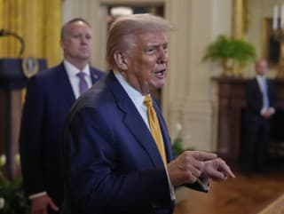 Trump chce uvoľniť reguláciu