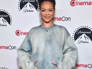 Rihanna ukázala v spoločnosti