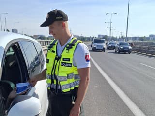 Policajti v Bratislave sa