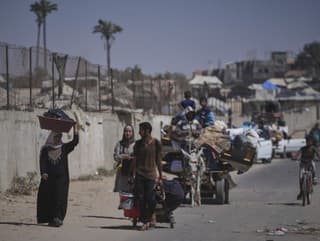 Palestínčania evakuujú stred Gazy