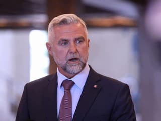 Gašpar obhajuje tender na