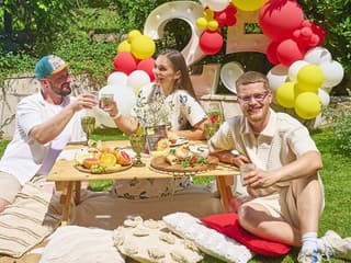 Oliver Oswald, Soňa Schwarcz