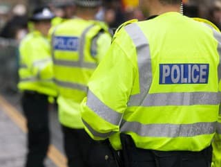 Britská polícia zadržala pravicového