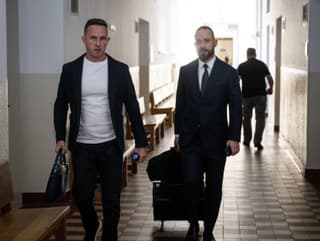 Zľava exšéf finančnej jednotky
