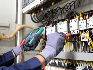 Horúčavy vyradili elektráreň: Irak