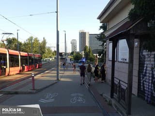 Zrážka chodcu s cyklistom