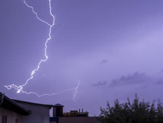 Meteorológovia varujú pred búrkami: