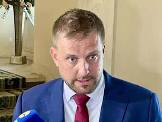 Hlas zaujme stanovisko ku