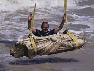 Egyptskí potápači pri Alexandrii