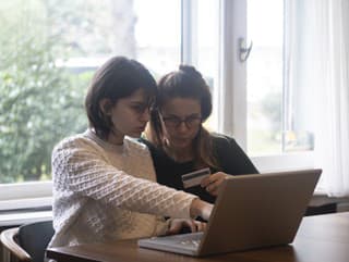 Polícia varuje pred podvodnými