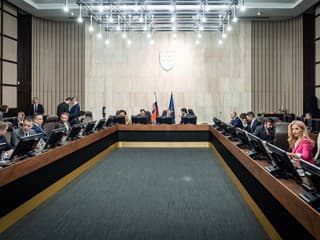 Vláda bude rokovať o