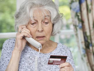 Nebezpečný telefonát: Podvodníci okradli