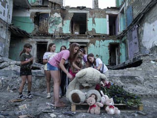 MIMORIADNY ONLINE Rusko masívne