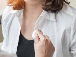 Príčiny bolesti na hrudi: