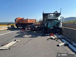 Na diaľnici D1 narazil