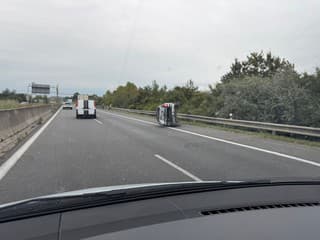 Nehoda na diaľnici D2: