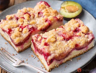 Výborný kysnutý koláč s