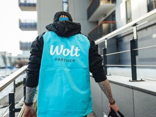 Slovenskí kuriéri populárnej spoločnosti